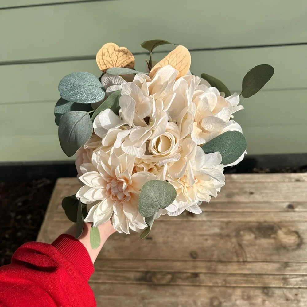Neutral Tone Bridal Bouquets - Picture 6 of 14